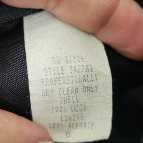 Vintage Oleg Cassini 100% Wool Black Blazer Woman Size 6P - Picture 6 of 6